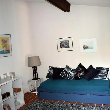Petit Mas Au Paradis Avec Piscine Pour 6 Personnes Holiday home *